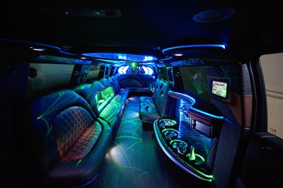 Great SUV Limousine For Corporate Transportation Or Wedding Transportation